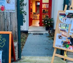 Škola za bukem (19)