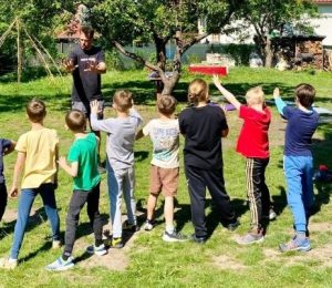 Škola za bukem (56)