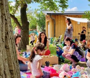 Škola za bukem (94)